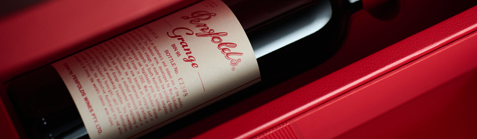 Grange in gift box with lid open