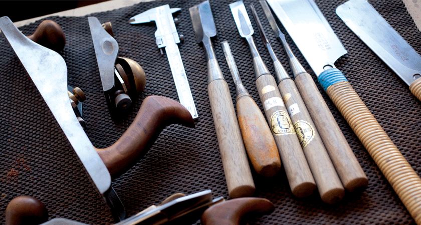 Andrew Bartlett Tools.  Creator of the Ampoule wooden display case